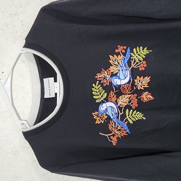 Alfred Dunner Ladies Size Medium Crew Neck Sweater Embroidery Blue Jay Birds - Picture 3 of 14